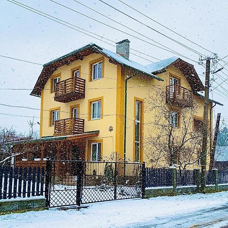 Ніч Над Карпатами Hotel Slavske Ngoại thất bức ảnh