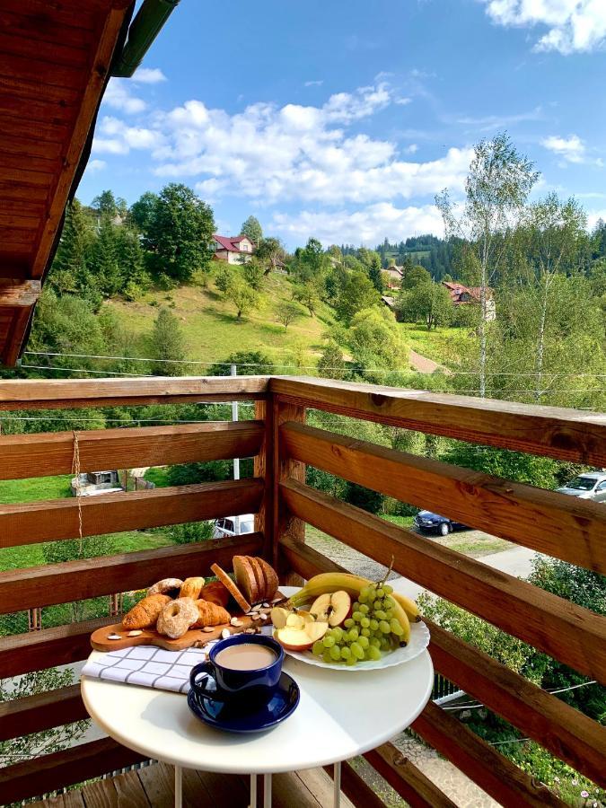 Ніч Над Карпатами Hotel Slavske Ngoại thất bức ảnh