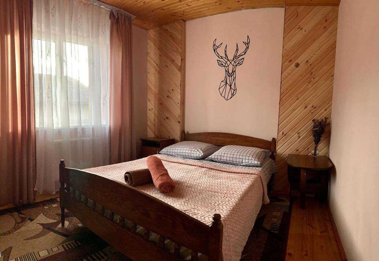 Ніч Над Карпатами Hotel Slavske Ngoại thất bức ảnh