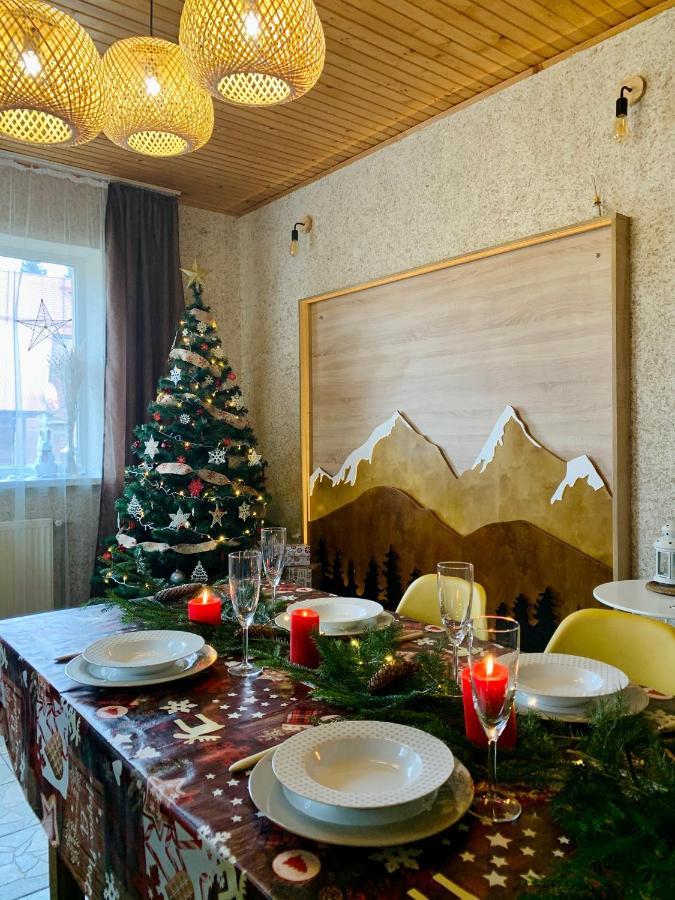 Ніч Над Карпатами Hotel Slavske Ngoại thất bức ảnh