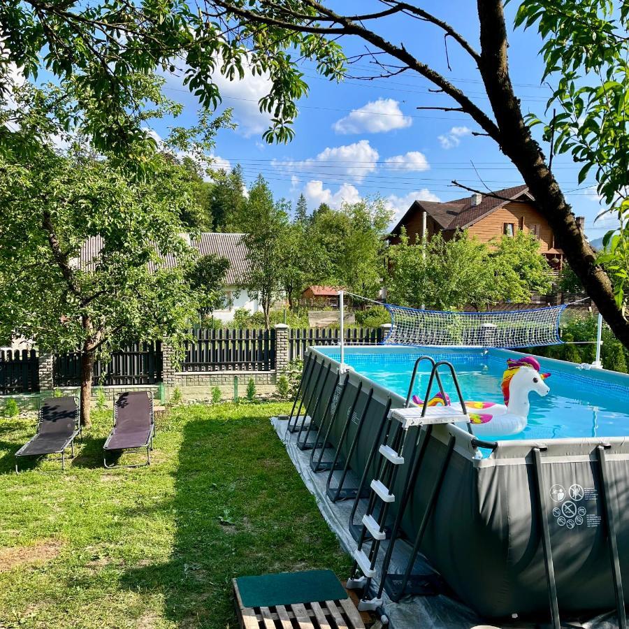 Ніч Над Карпатами Hotel Slavske Ngoại thất bức ảnh