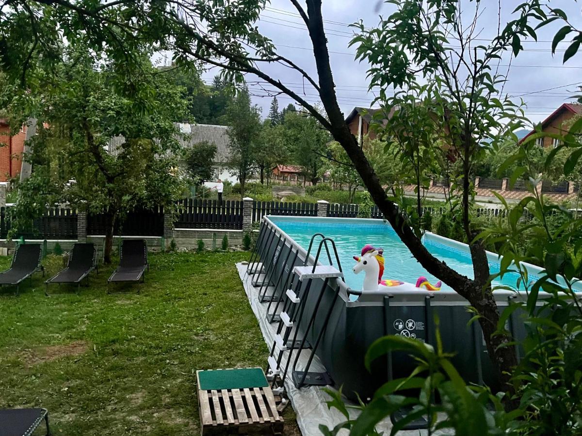Ніч Над Карпатами Hotel Slavske Ngoại thất bức ảnh